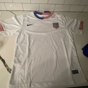 Youth Men’s USA Soccer Shirt And Short Set Size 28.